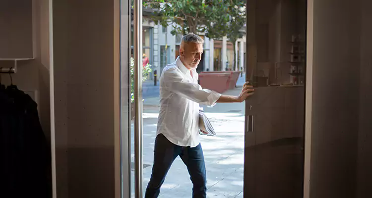 Track Cleaning and Repair for Stuck Doors in Plant City, FL